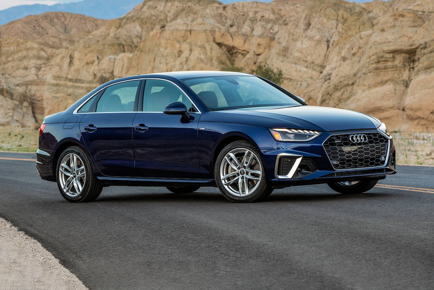 2025 Audi A4 Premium S line 4dr Sedan AWD w/45 TFSI (2.0L 4cyl Turbo gas/electric mild hybrid 7AM)