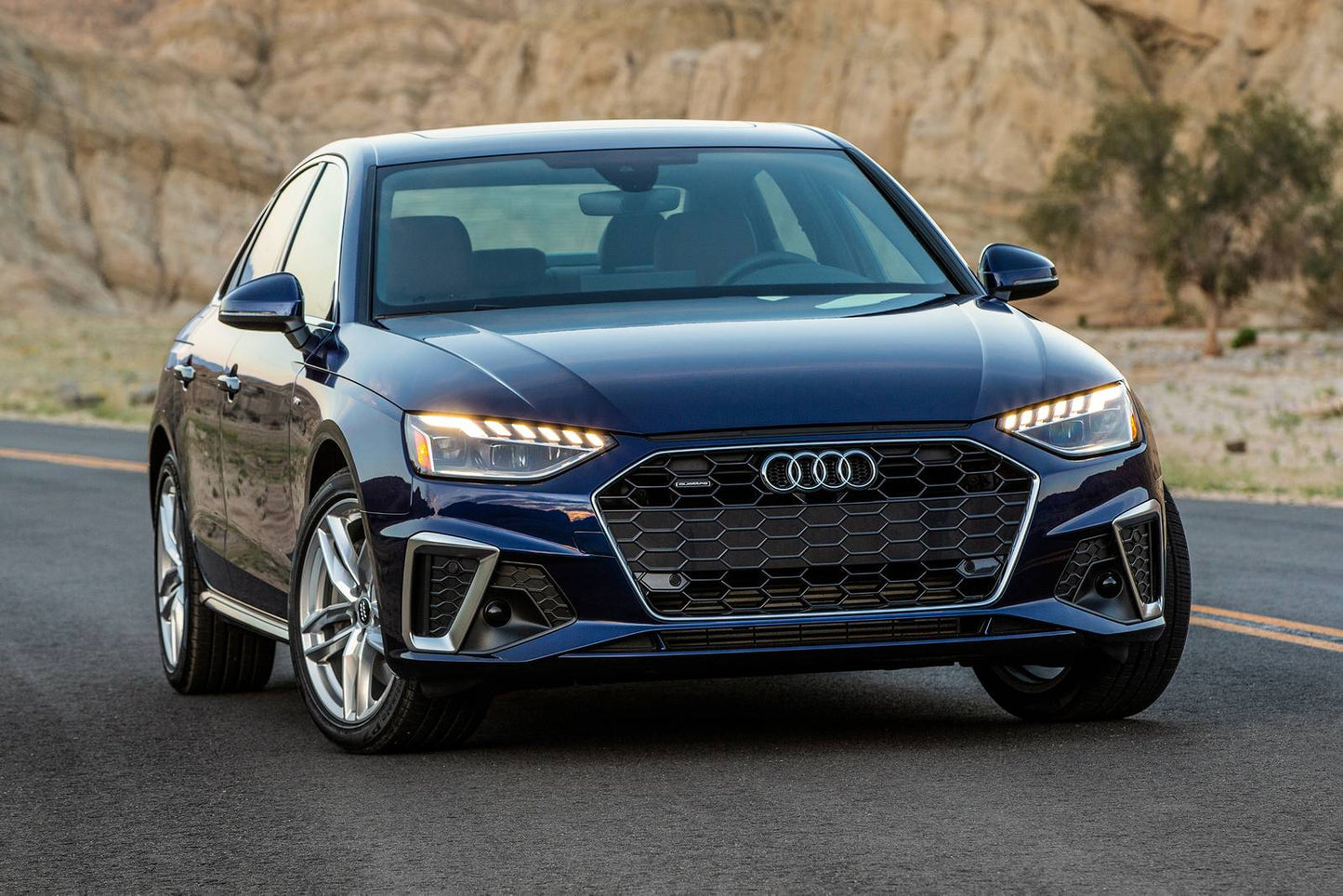 2025 Audi A4 Prestige S line 4dr Sedan AWD w/45 TFSI (2.0L 4cyl Turbo gas/electric mild hybrid 7AM)