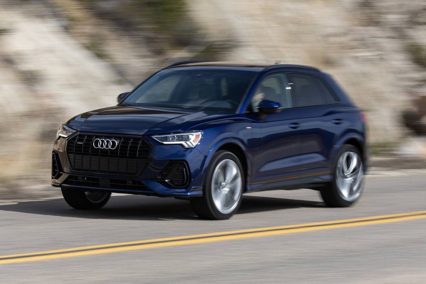 2025 Audi Q3 Premium Plus S line 4dr SUV AWD w/45 TFSI (2.0L 4cyl Turbo 8A)