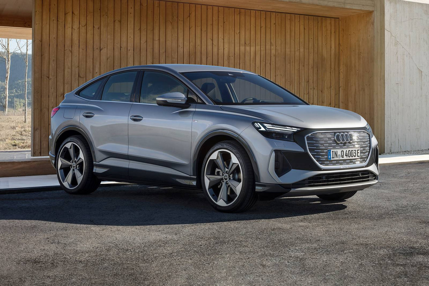 2025 Audi Q4 Sportback e-tron Premium Plus 4dr SUV AWD w/55 (electric DD)