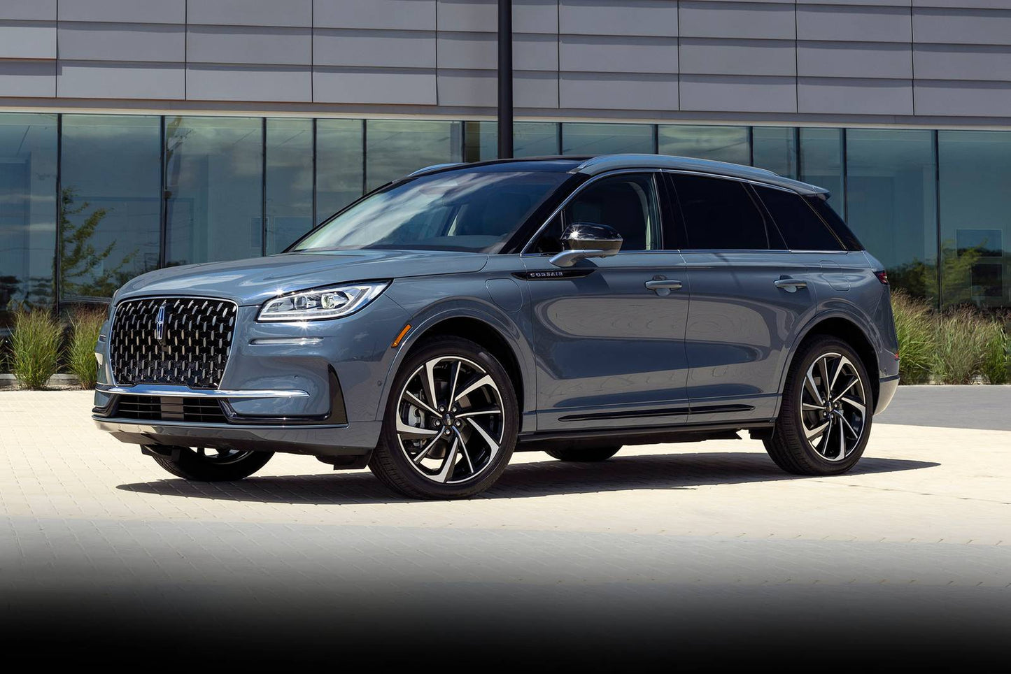 2024 Lincoln Corsair Grand Touring 4dr SUV AWD (2.5L 4cyl gas/electric plug-in hybrid EVT)