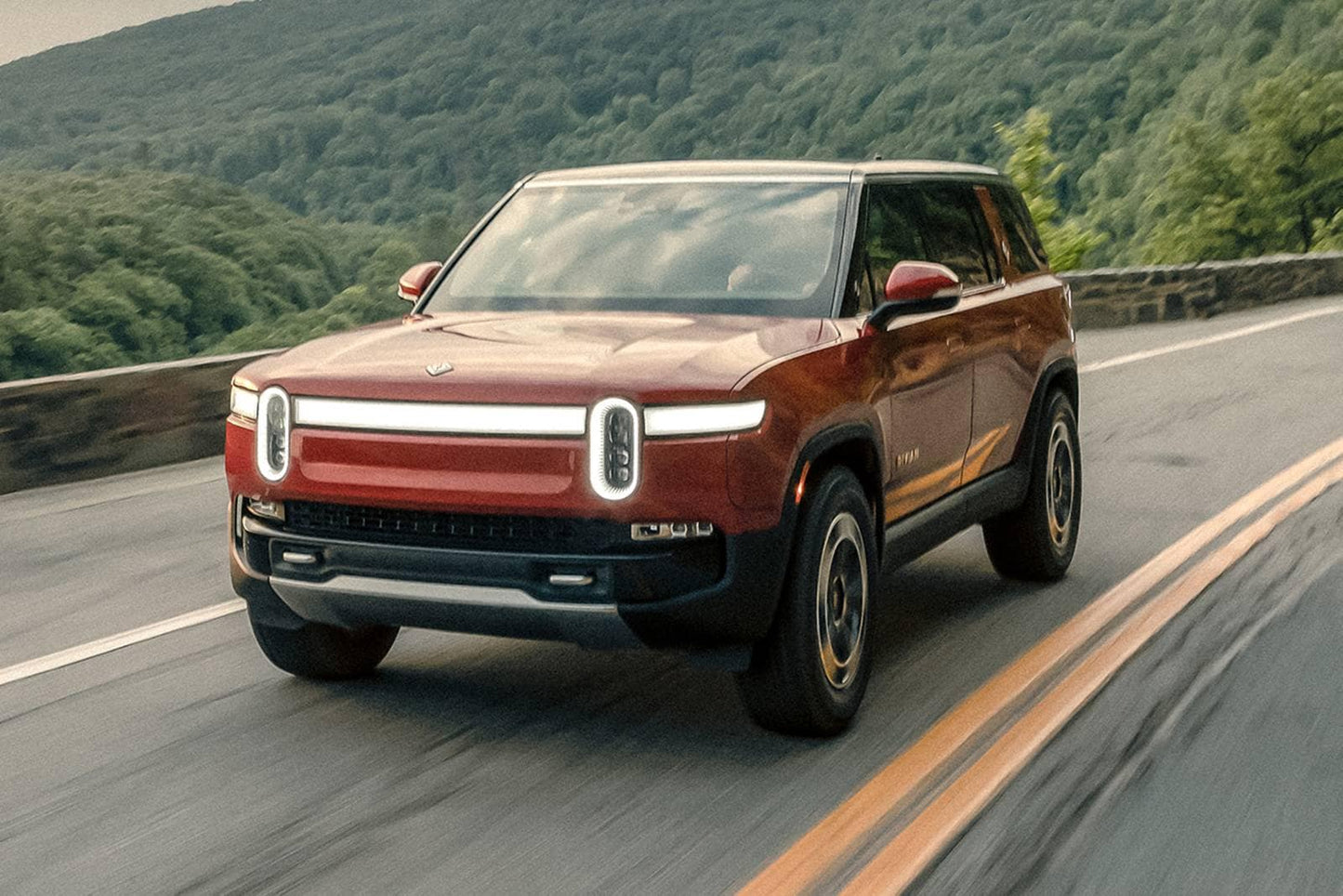 2023 Rivian R1S Launch Edition 4dr SUV AWD (electric DD)