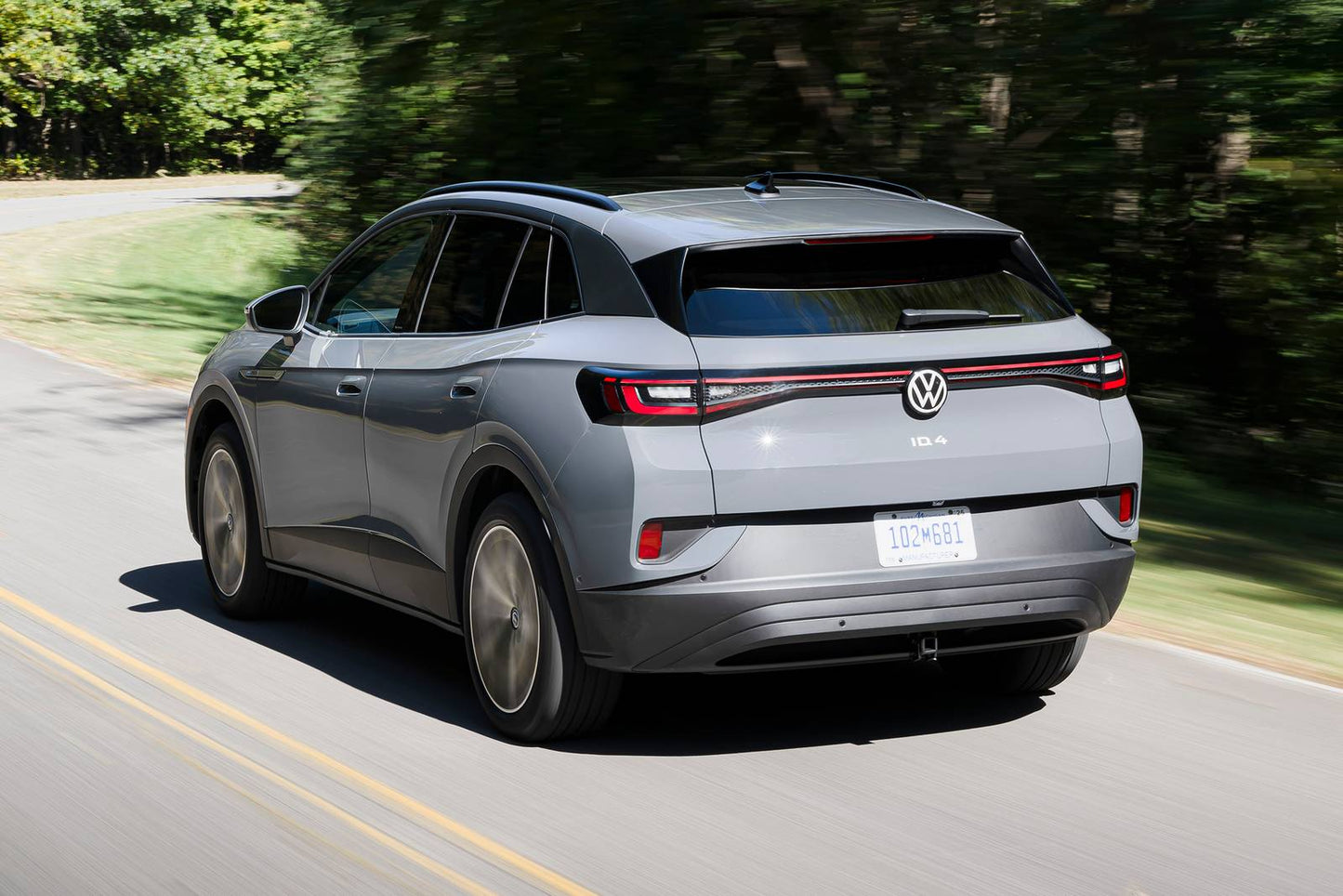 2023 Volkswagen ID.4 Pro S Plus 4dr SUV w/VW Sound, SK On Battery, 170kW DC Fast Charging Capability (electric DD)