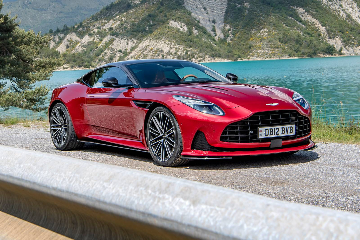 2024 Aston Martin DB12 V8 Volante 2dr Convertible (4.0L 8cyl Turbo 8A)