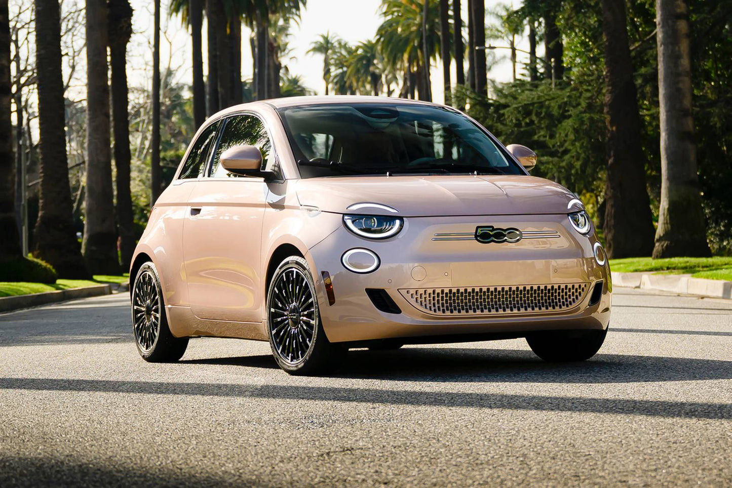 2024 FIAT 500e Inspired by Los Angeles 2dr Hatchback (electric DD)