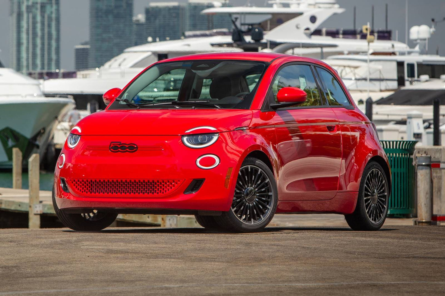 2024 FIAT 500e Inspired by Los Angeles 2dr Hatchback (electric DD)