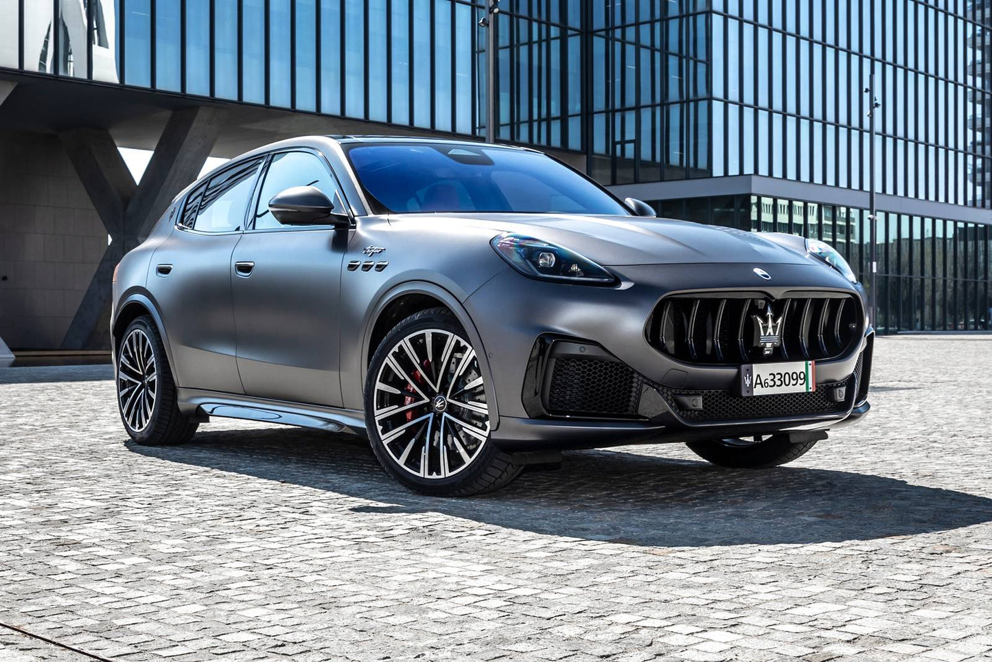2024 Maserati Grecale Modena 4dr SUV AWD (2.0L 4cyl Turbo gas/electric mild hybrid 8A)