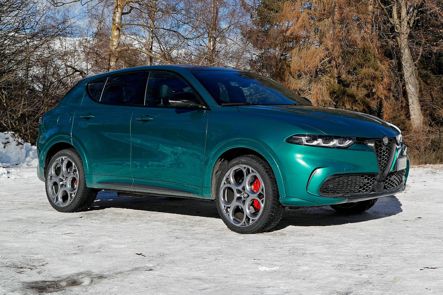 2025 Alfa Romeo Tonale Tributo Italiano 4dr SUV AWD (1.3L 4cyl Turbo gas/electric plug-in hybrid 6A)