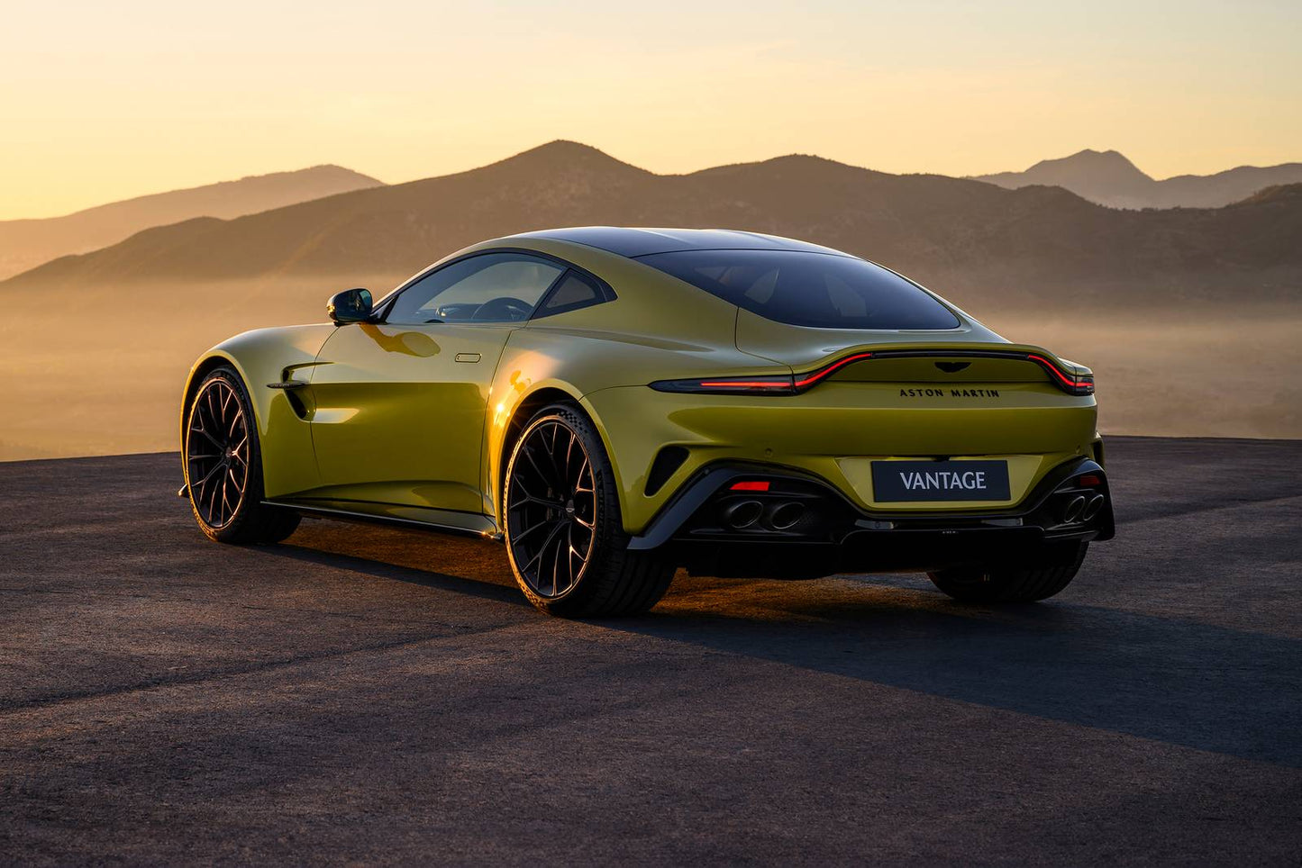 2025 Aston Martin Vantage 2dr Coupe (4.0L 8cyl Turbo 8A)