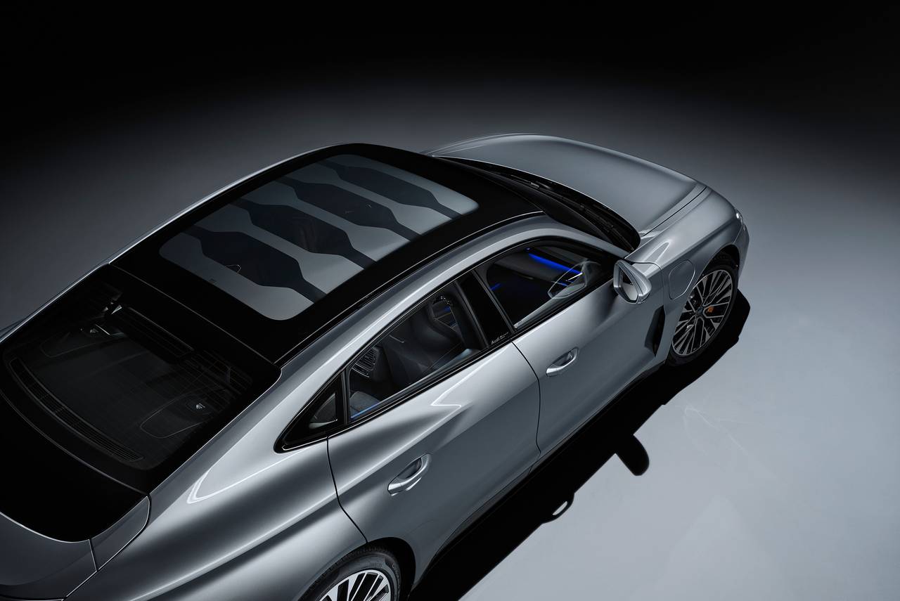 2025 Audi RS e-tron GT performance 4dr Sedan AWD (electric 2A)