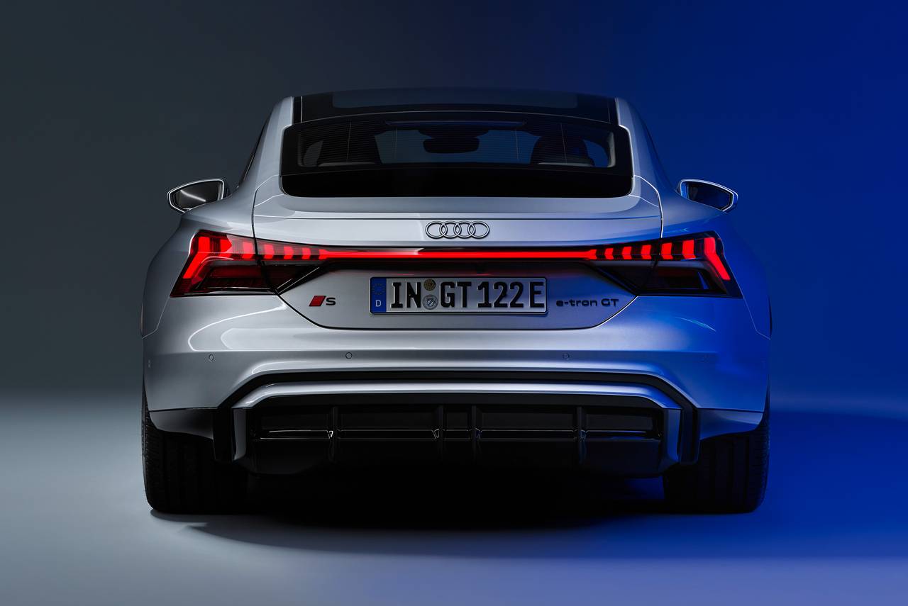 2025 Audi RS e-tron GT performance 4dr Sedan AWD (electric 2A)