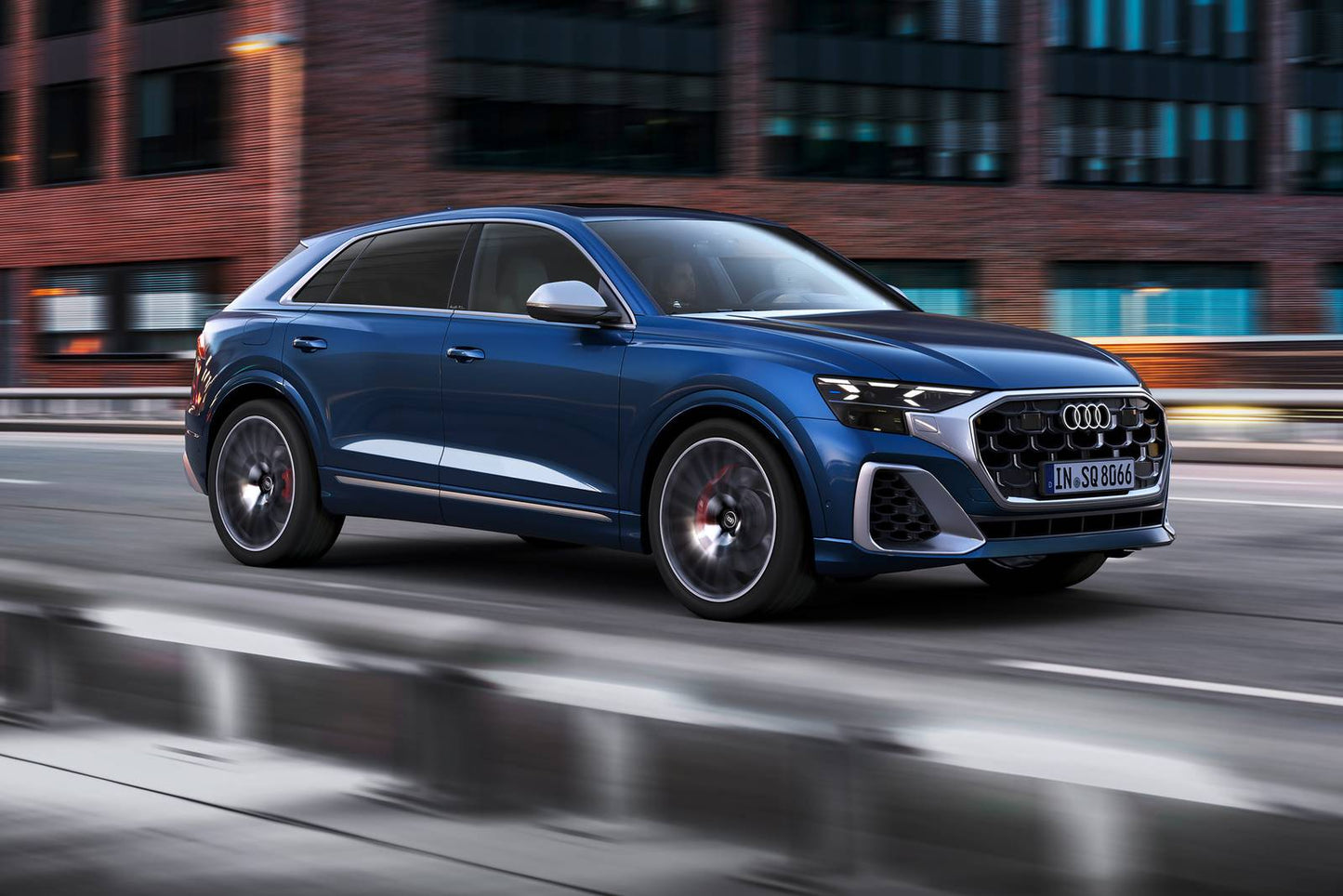 2025 Audi SQ8 Prestige 4dr SUV AWD (4.0L 8cyl Turbo gas/electric mild hybrid 8A)