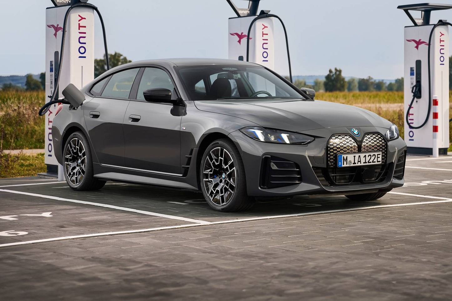 2025 BMW i4 M50 4dr Sedan AWD (electric DD)