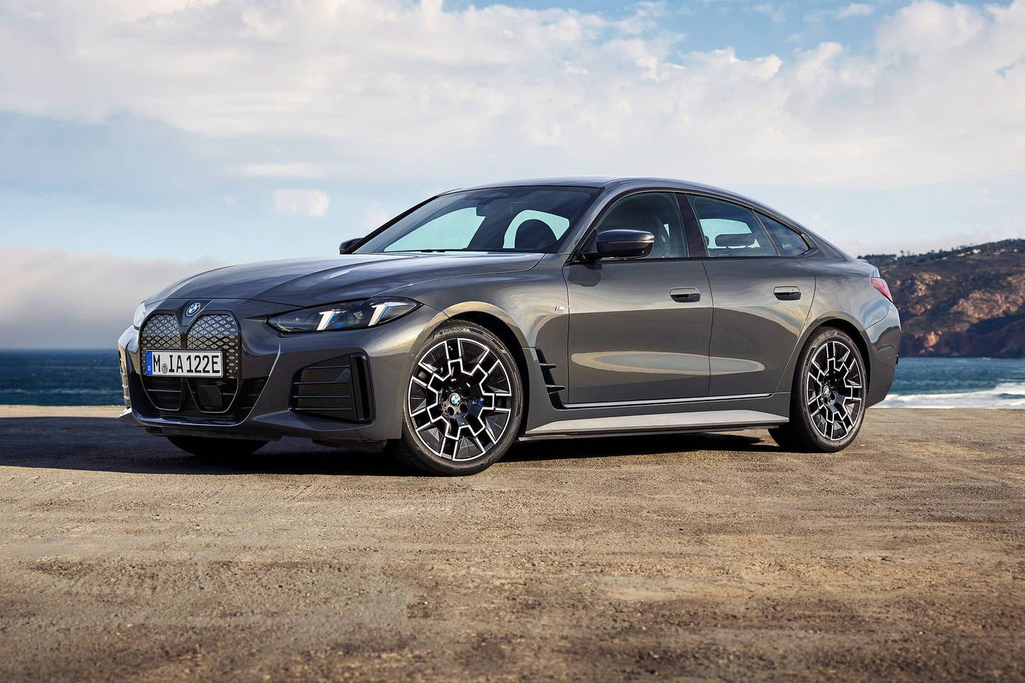 2025 BMW i4 M50 4dr Sedan AWD (electric DD)