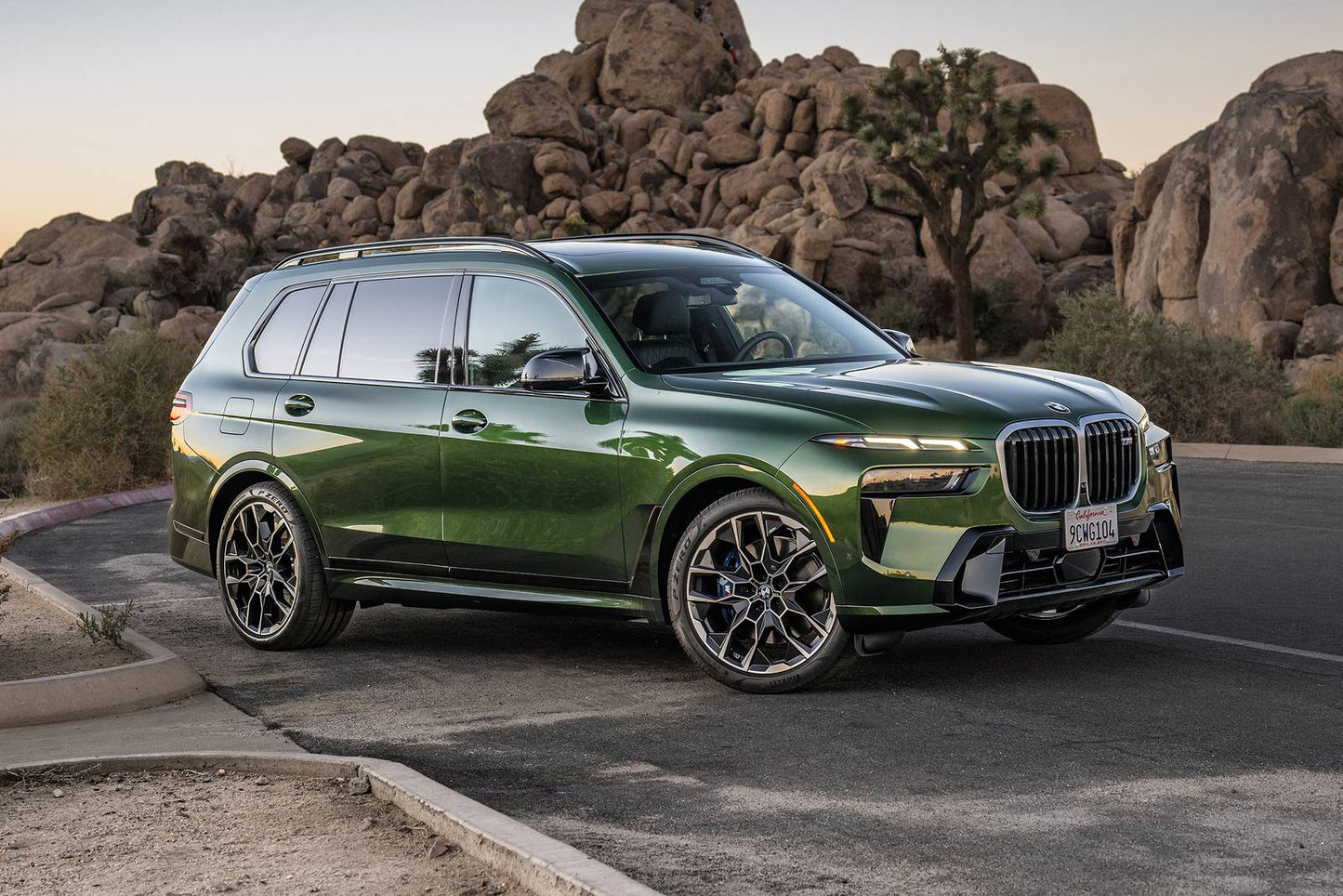 2025 BMW X7 xDrive40i 4dr SUV AWD (3.0L 6cyl Turbo gas/electric mild hybrid 8A)