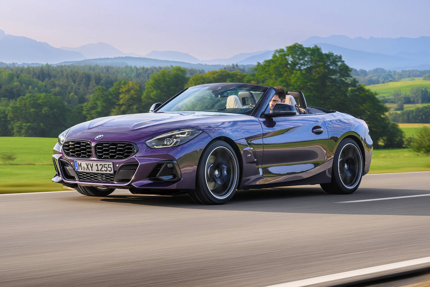 2025 BMW Z4 M40i 2dr Convertible (3.0L 6cyl Turbo 8A)