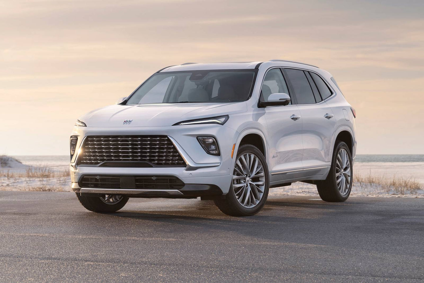 2025 Buick Enclave Avenir 4dr SUV (2.5L 4cyl Turbo 8A)