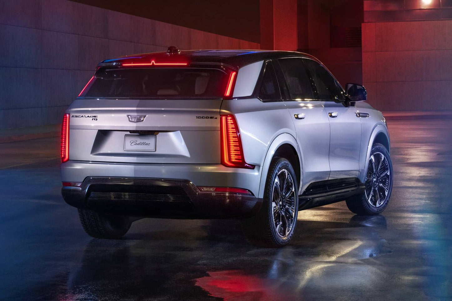 2025 Cadillac ESCALADE IQ Luxury 2 4dr SUV AWD (electric DD)