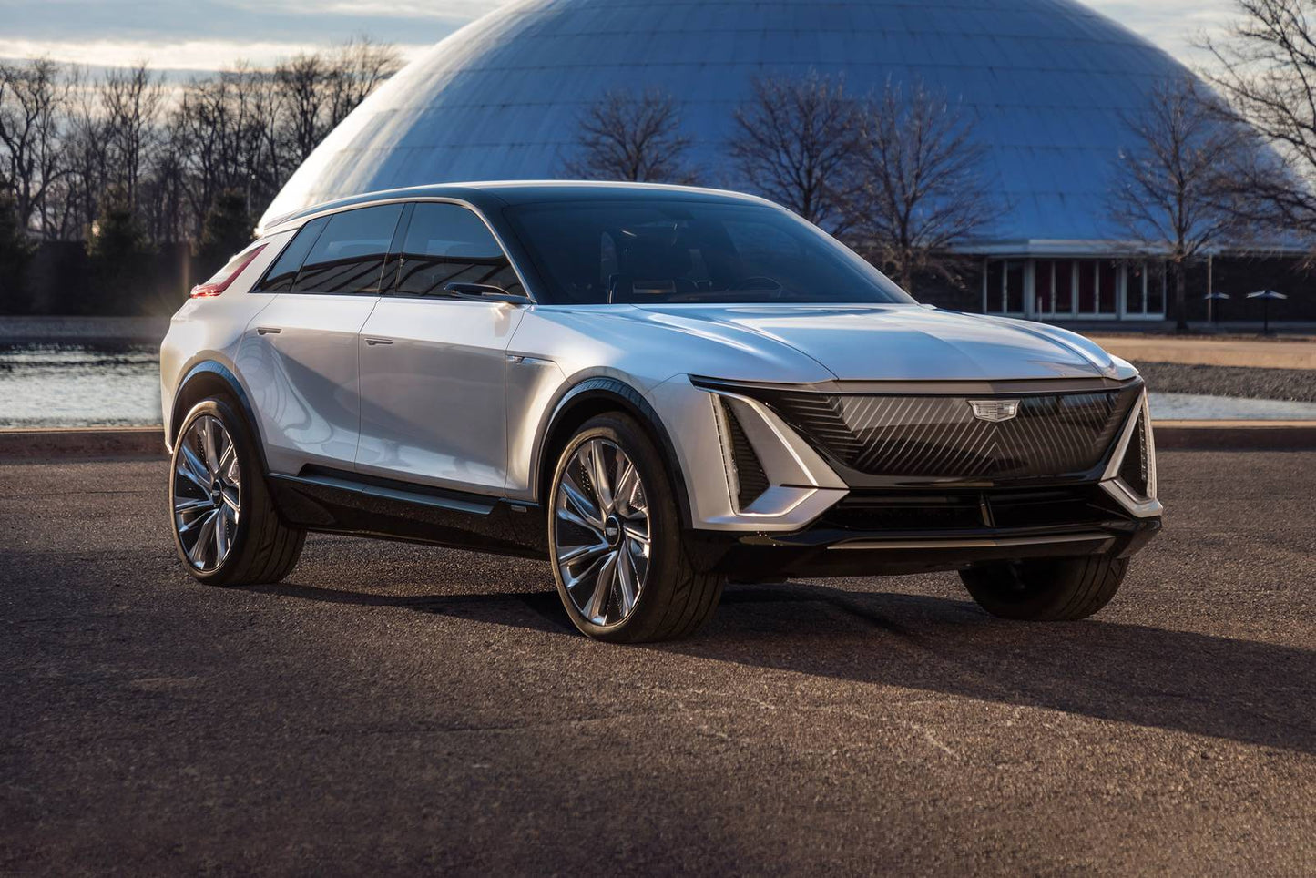 2025 Cadillac LYRIQ Luxury 1 4dr SUV (electric DD)