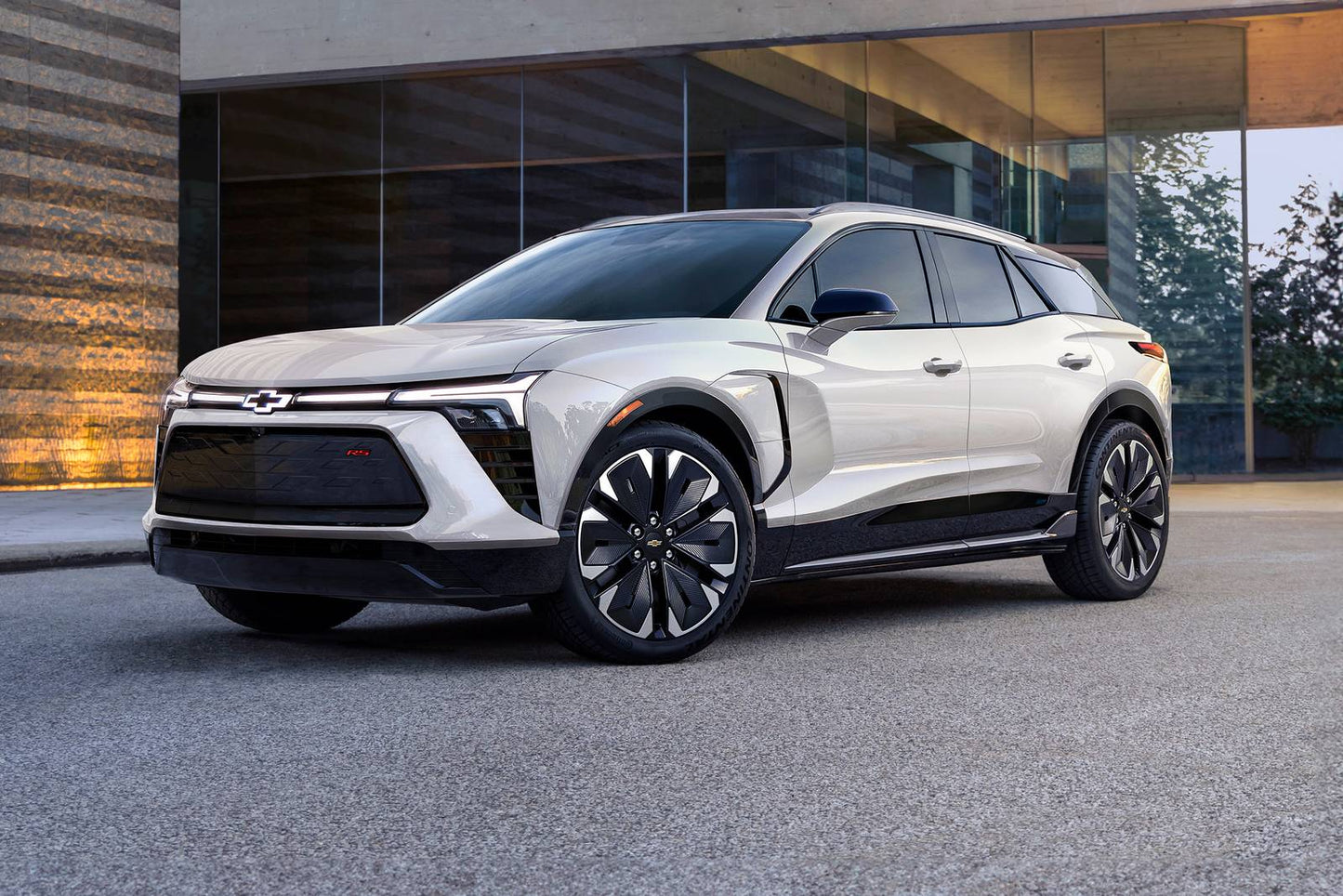 2025 Chevrolet Blazer EV RS 4dr SUV AWD (electric DD)