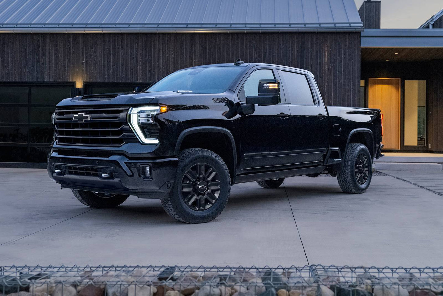 2025 Chevrolet Silverado 2500HD Custom 4dr Double Cab SB (6.6L 8cyl 10A)