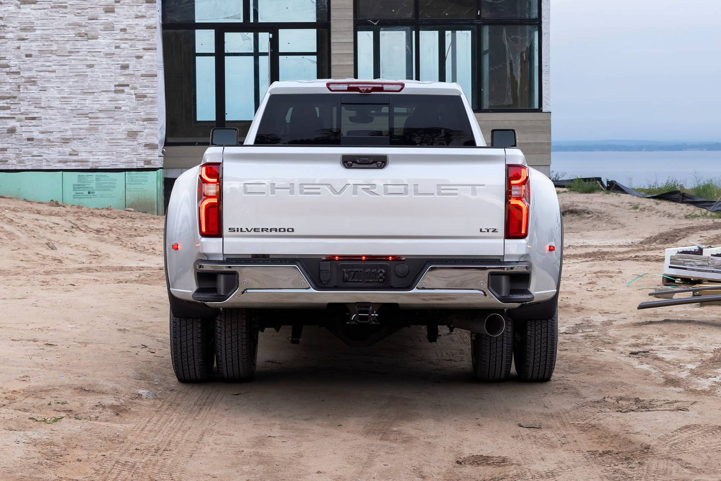 2025 Chevrolet Silverado 3500HD LT 2dr Regular Cab LB (6.6L 8cyl 10A)