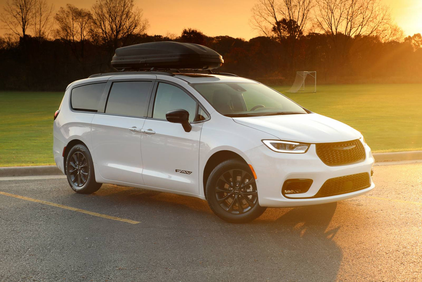 2025 Chrysler Pacifica FAV Edition PHEV 4dr Minivan (3.6L 6cyl gas/electric plug-in hybrid EVT)