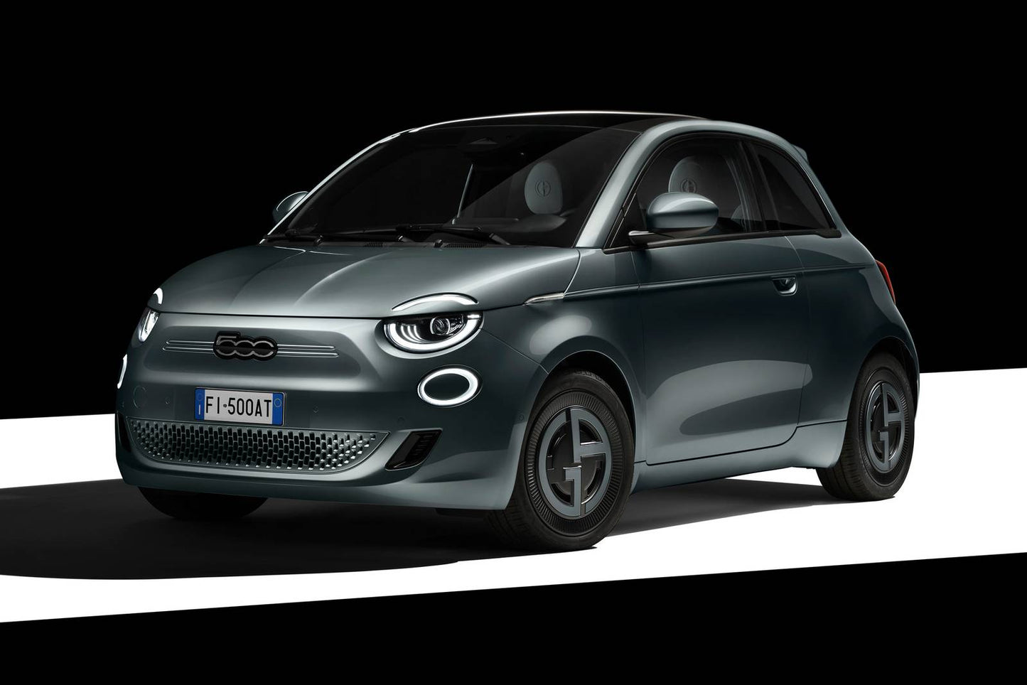 2025 FIAT 500e Giorgio Armani 2dr Hatchback (electric DD)
