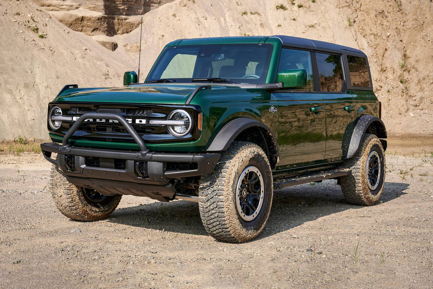 2025 Ford Bronco 4dr SUV 4WD (2.3L 4cyl Turbo 7M)