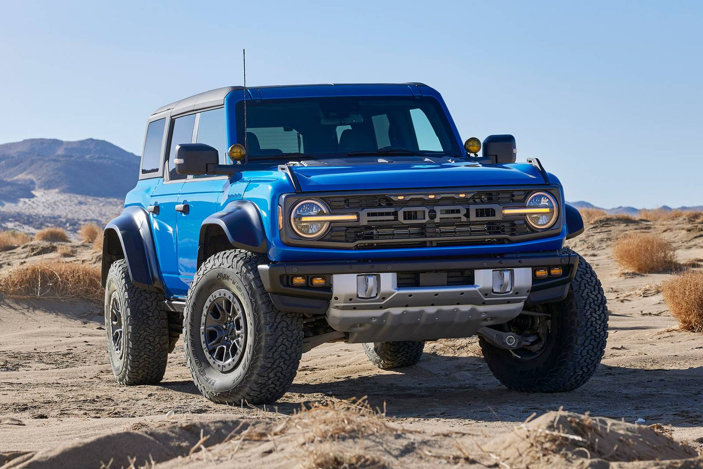 2025 Ford Bronco Badlands 2dr SUV 4WD (2.3L 4cyl Turbo 7M)