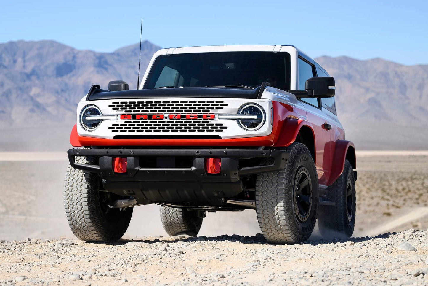 2025 Ford Bronco Outer Banks 4dr SUV 4WD (2.3L 4cyl Turbo 10A)