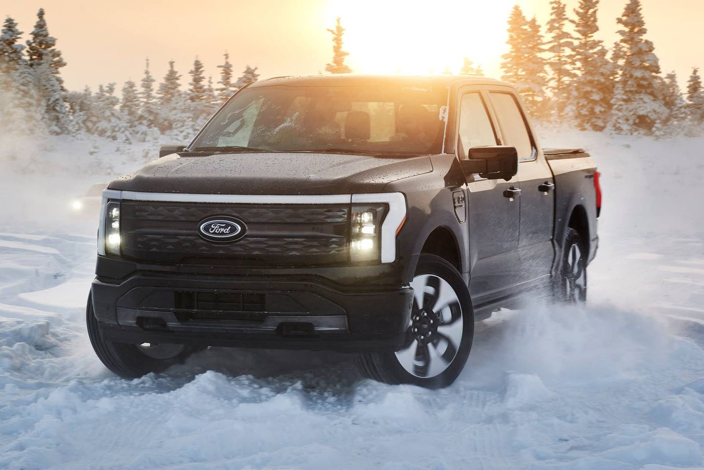 2025 Ford F-150 Lightning Flash 4dr SuperCrew 4WD SB (electric DD)