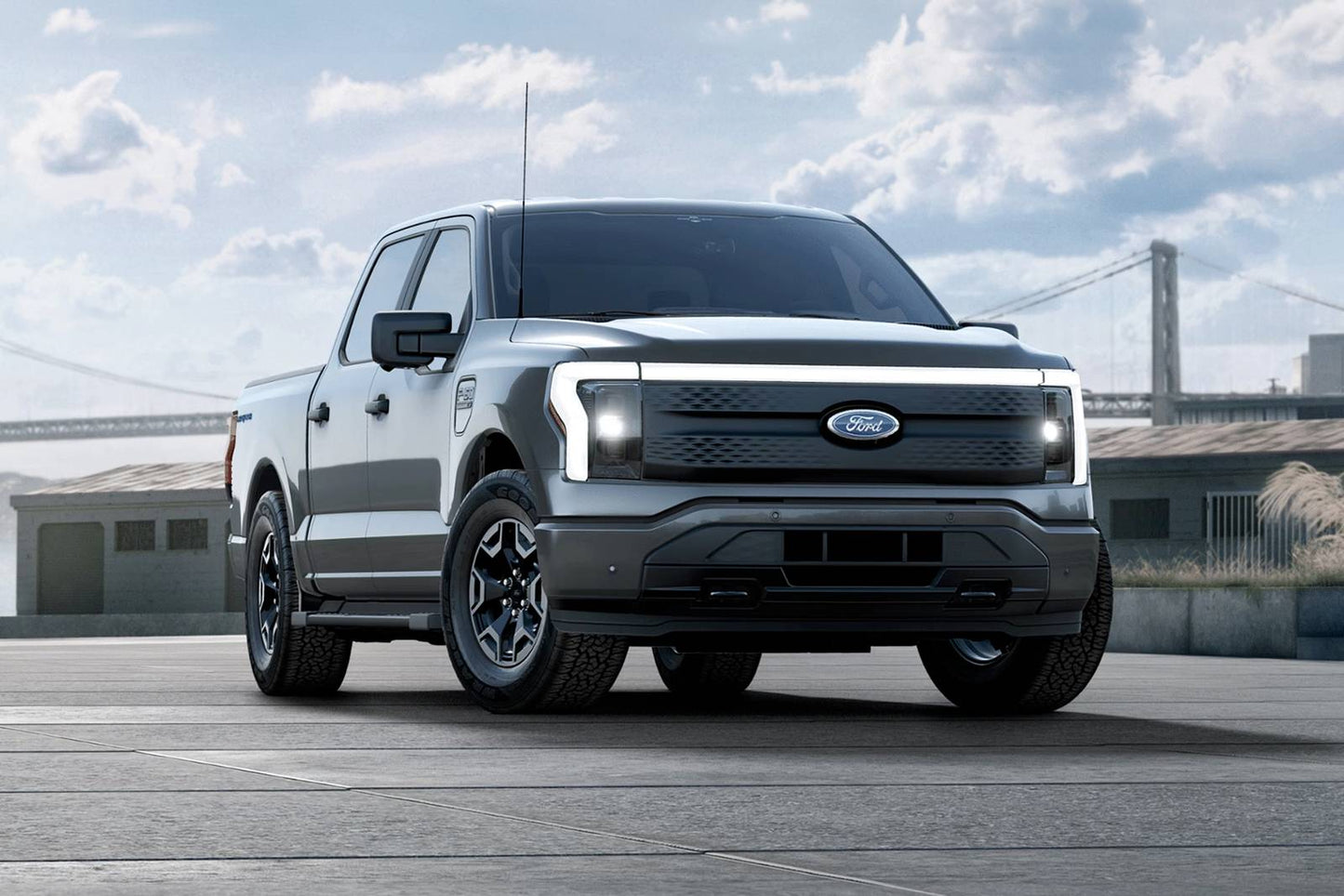 2025 Ford F-150 Lightning Flash 4dr SuperCrew 4WD SB (electric DD)