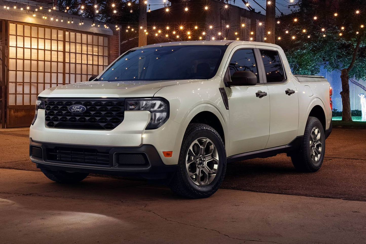 2025 Ford Maverick Lobo 4dr SuperCrew AWD SB w/Standard Equipment Group 402A (2.0L 4cyl Turbo 7A)