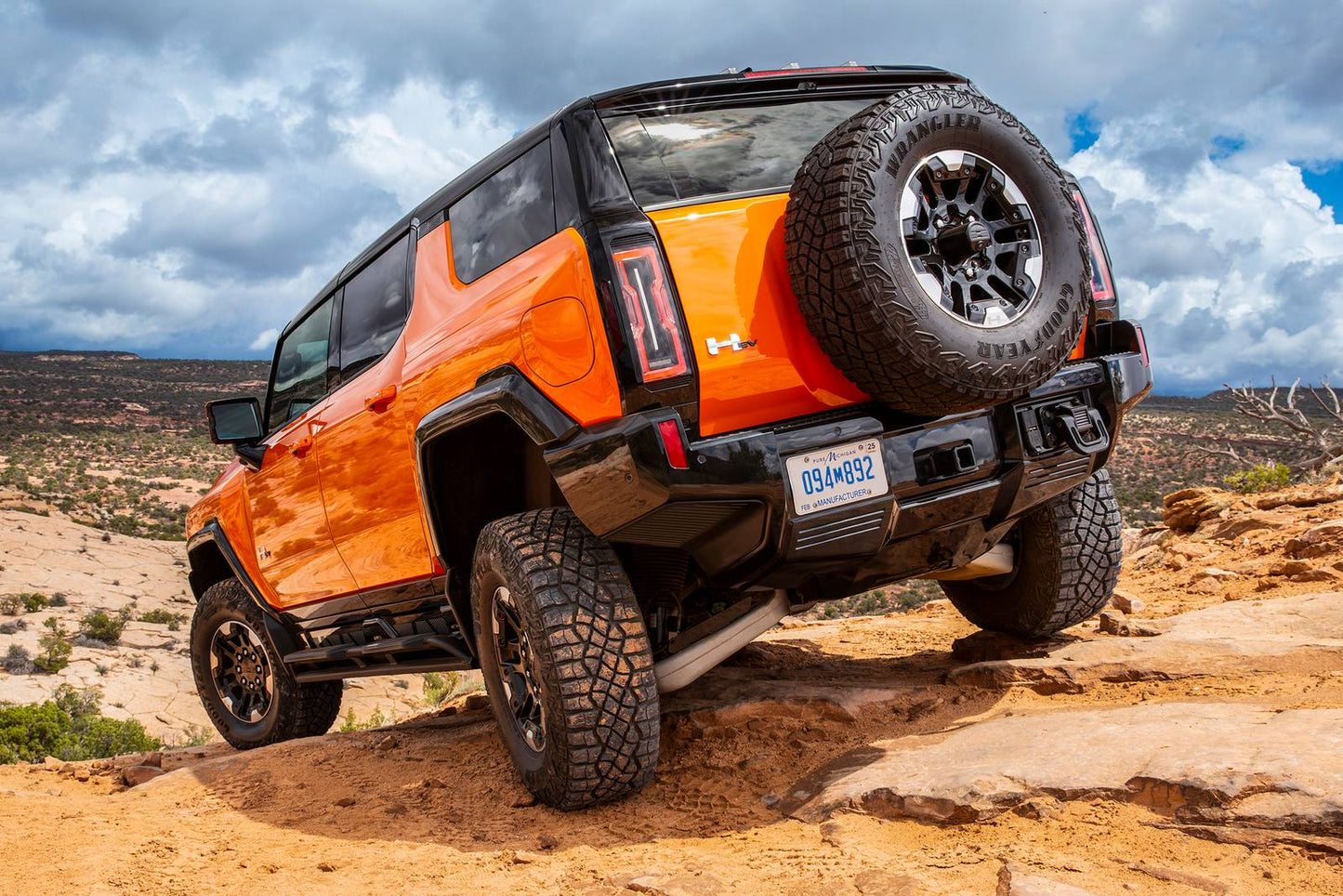 2025 GMC HUMMER EV SUV 2X 4dr SUV 4WD (electric DD)