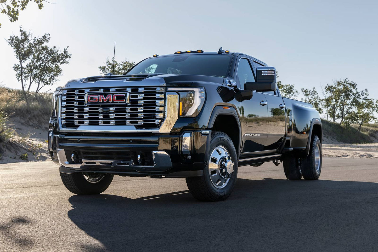 2025 GMC Sierra 3500HD SLE 4dr Double Cab LB DRW (6.6L 8cyl 10A)