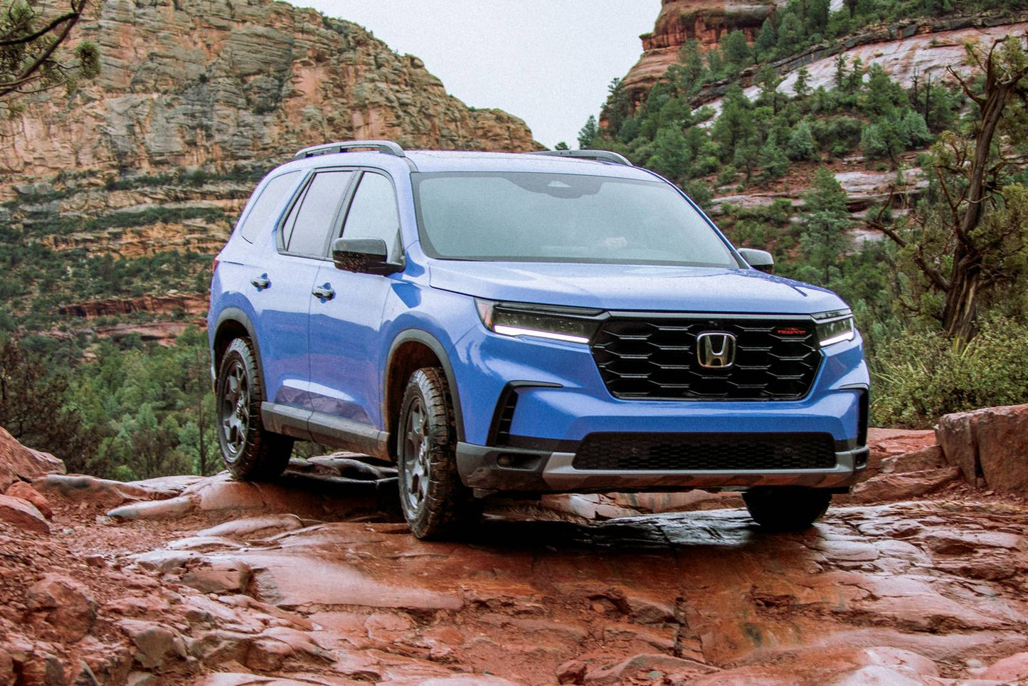 2025 Honda Pilot Touring 4dr SUV AWD w/HPD Wheels (3.5L 6cyl 10A)