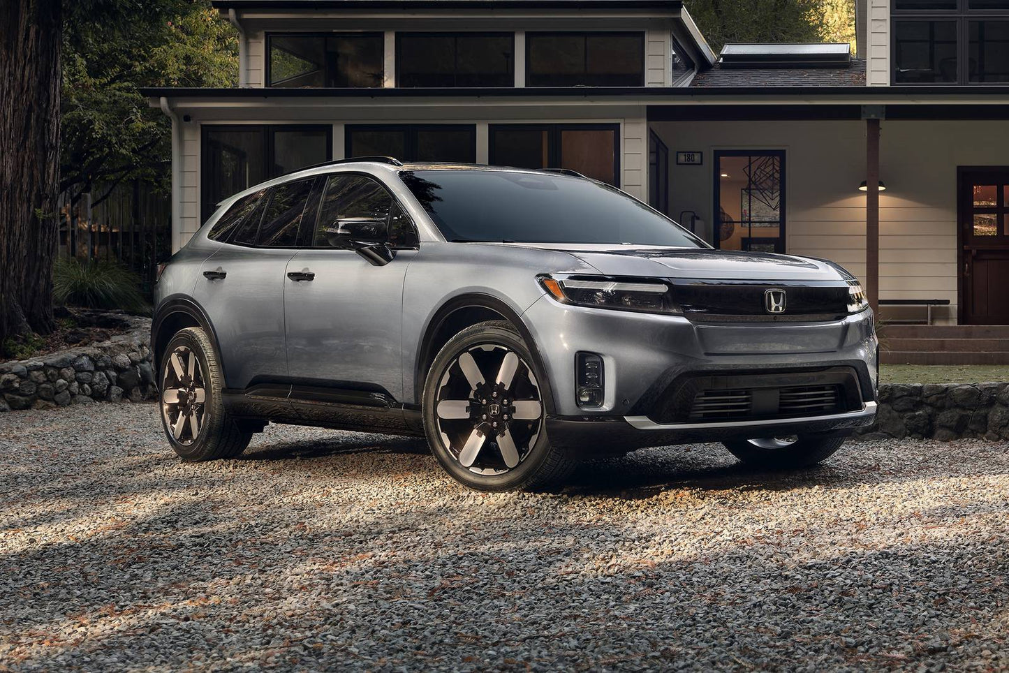 2025 Honda Prologue Touring 4dr SUV AWD (electric DD)