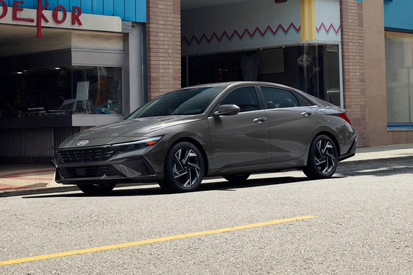2025 Hyundai Elantra Hybrid SEL Sport 4dr Sedan (1.6L 4cyl gas/electric hybrid 6AM)