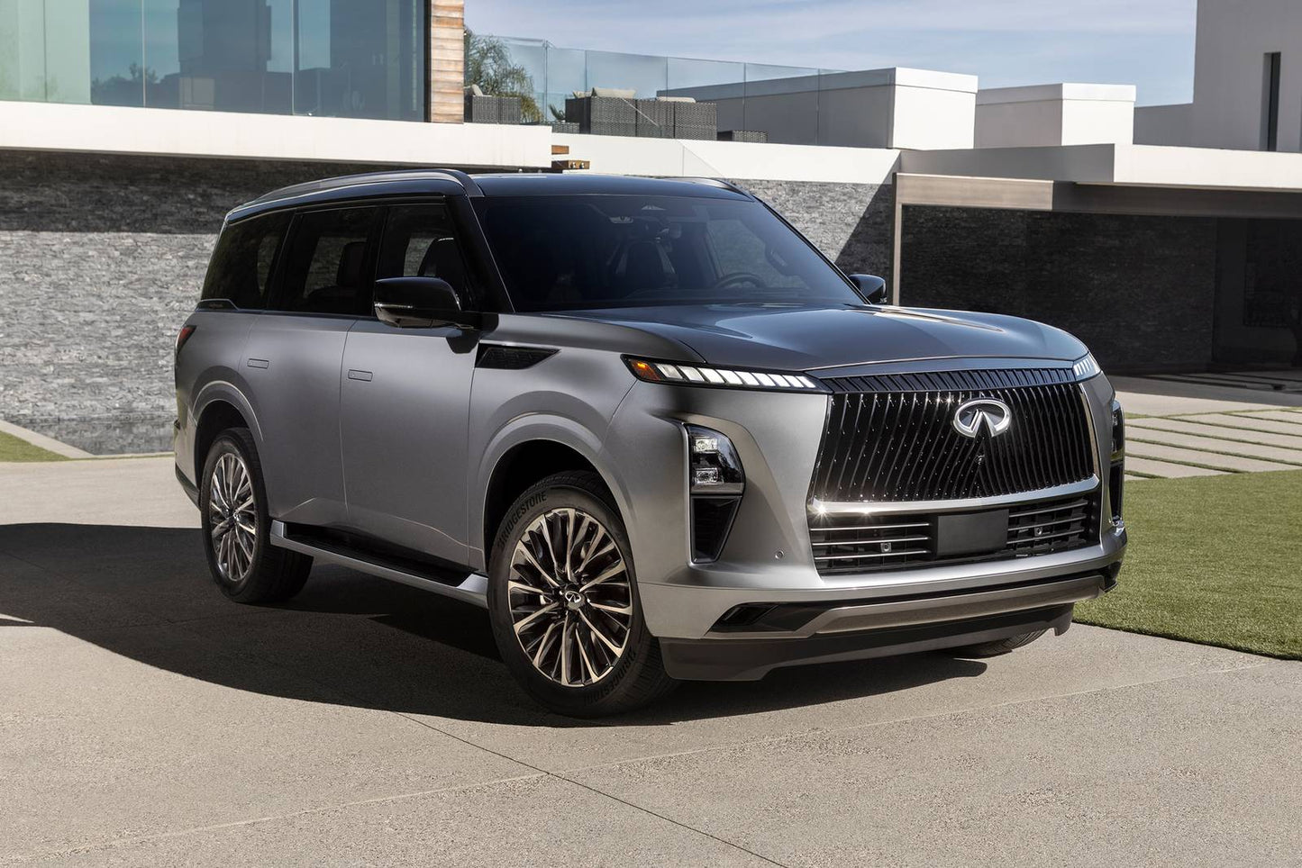 2025 INFINITI QX80 LUXE 4dr SUV (3.5L 6cyl Turbo 9A)