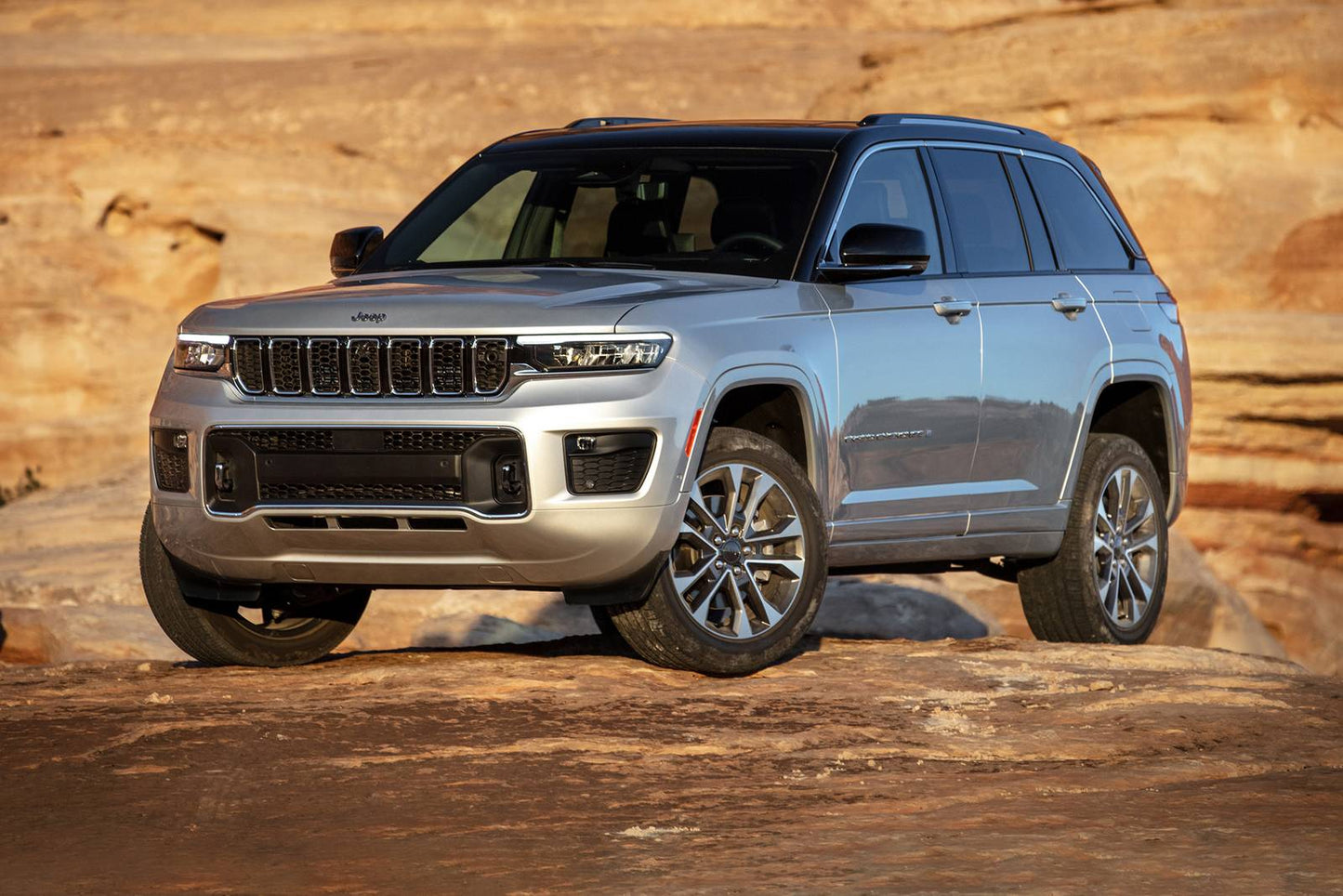 2025 Jeep Grand Cherokee Summit 4dr SUV 4WD (3.6L 6cyl 8A)