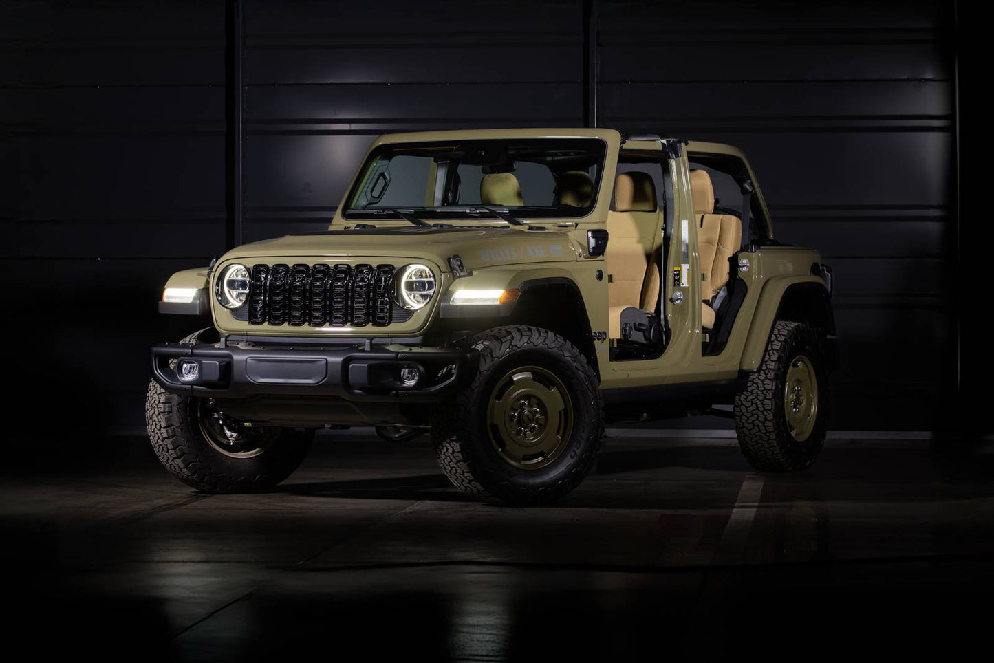 2025 Jeep Wrangler 4xe Backcountry 4dr SUV 4WD (2.0L 4cyl Turbo gas/electric plug-in hybrid 8A)