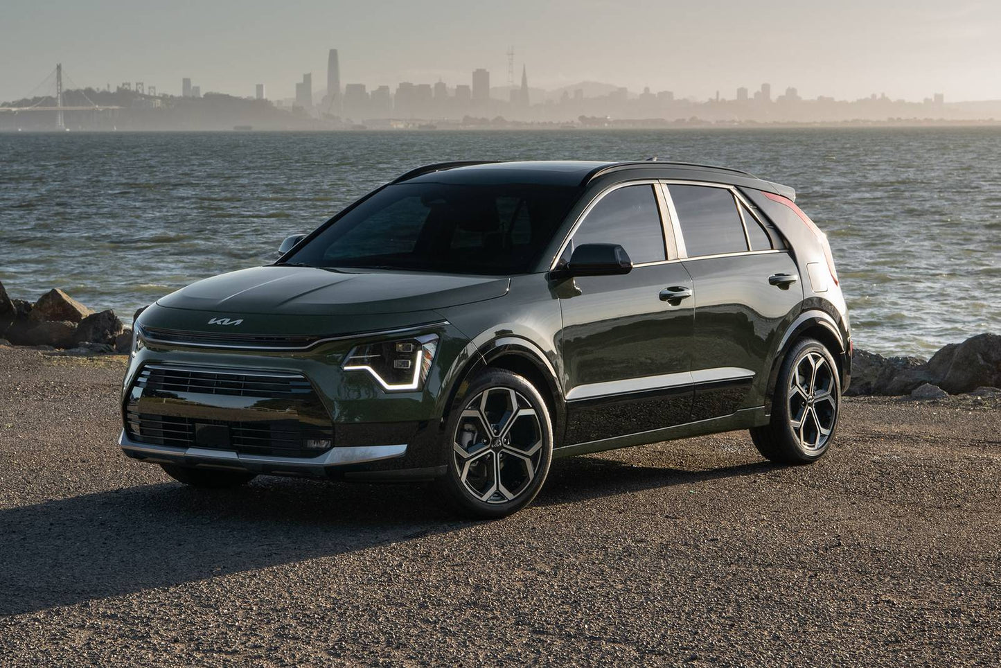 2025 Kia Niro LX 4dr SUV (1.6L 4cyl gas/electric hybrid 6AM)