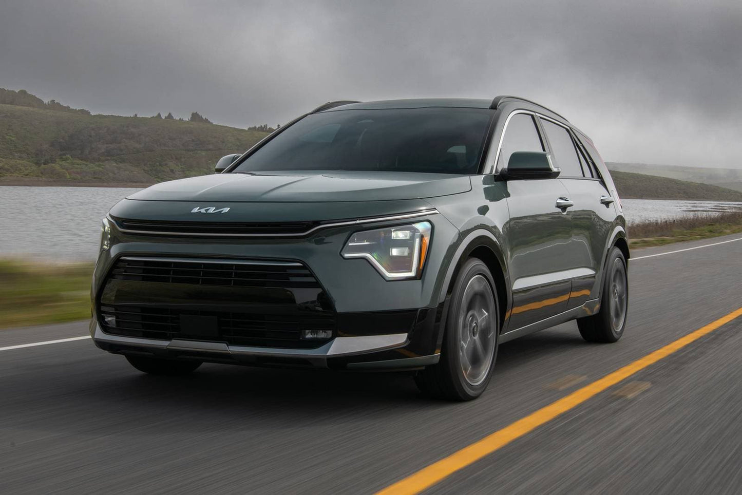 2025 Kia Niro LX 4dr SUV (1.6L 4cyl gas/electric hybrid 6AM)