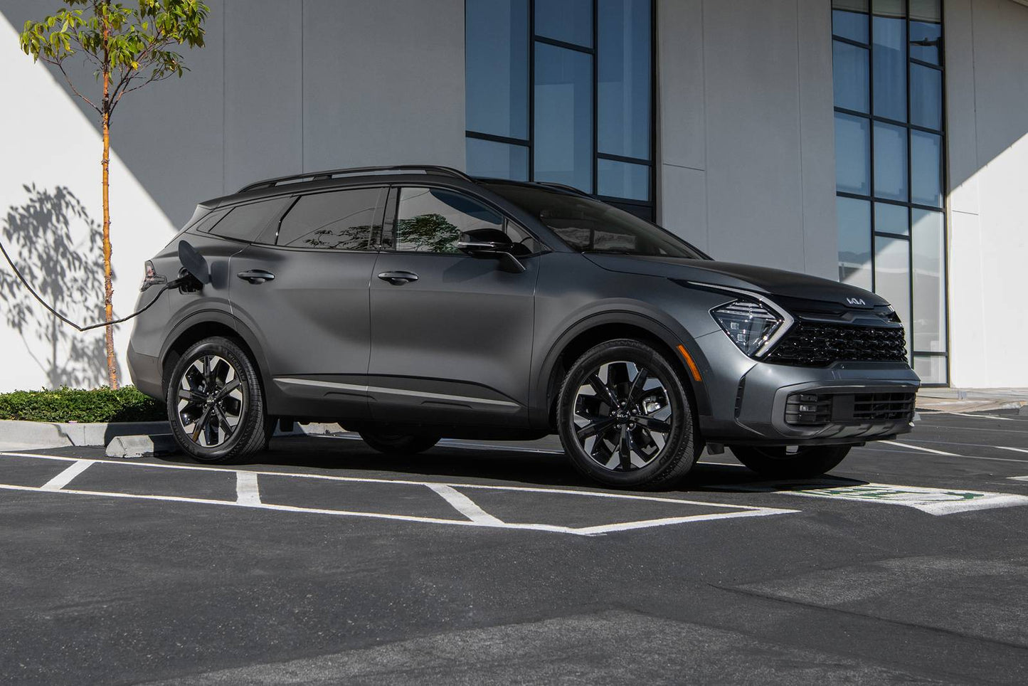 2025 Kia Sportage Plug-In Hybrid X-Line 4dr SUV AWD (1.6L 4cyl Turbo gas/electric plug-in hybrid 6A)