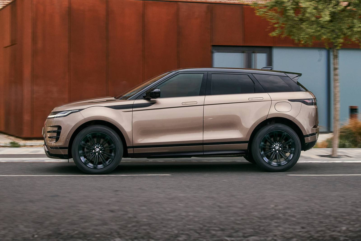 2025 Land Rover Range Rover Evoque P250 S 4dr SUV AWD (2.0L 4cyl Turbo 9A)