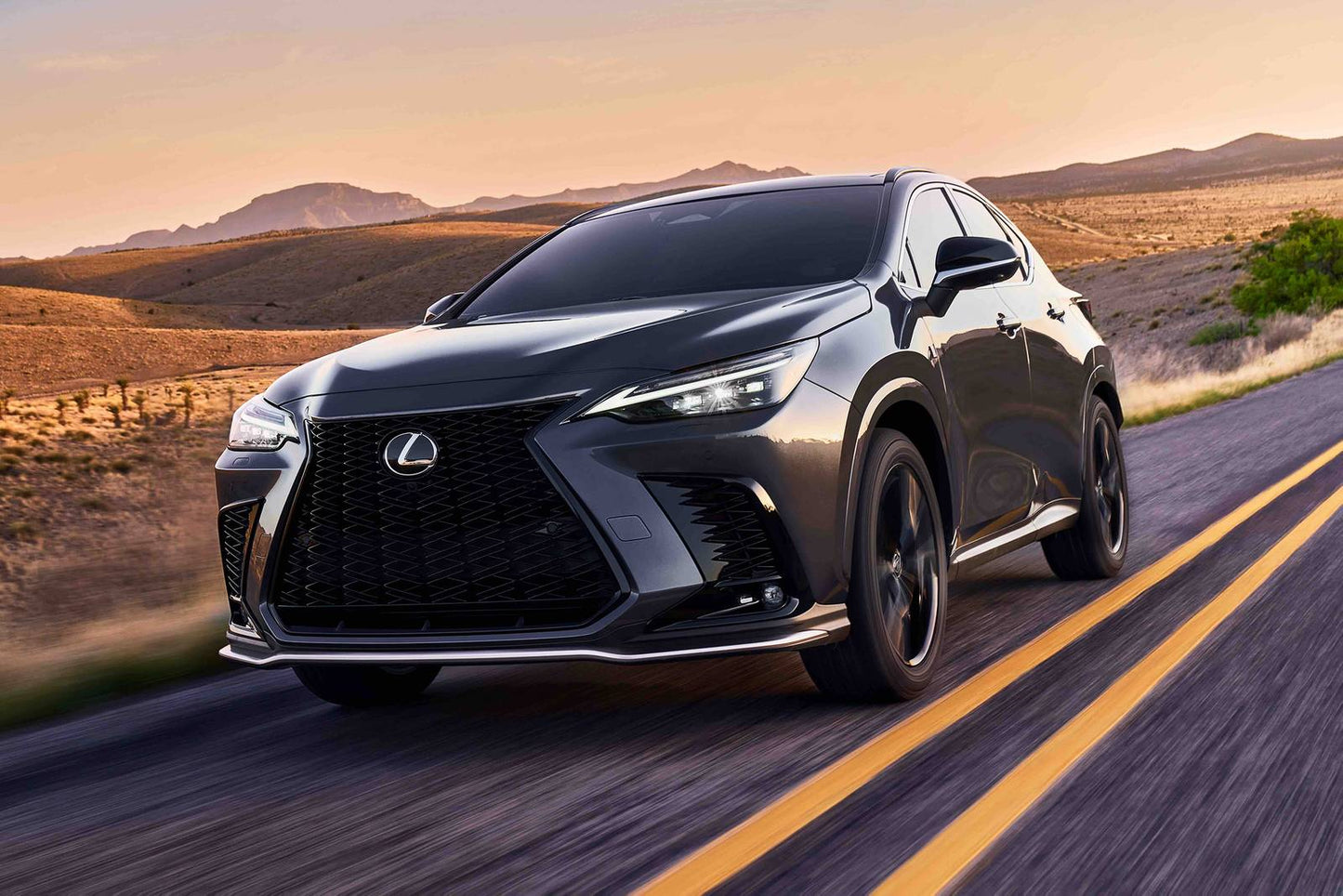 2025 Lexus NX 350h Luxury 4dr SUV AWD (2.5L 4cyl gas/electric hybrid CVT)