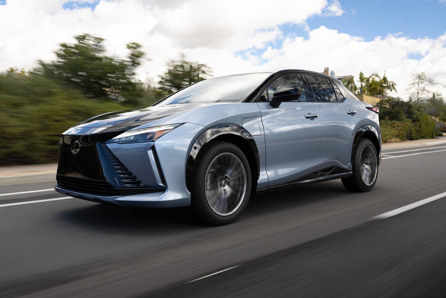 2025 Lexus RZ 300e Premium 4dr SUV w/18" Wheels (electric DD)
