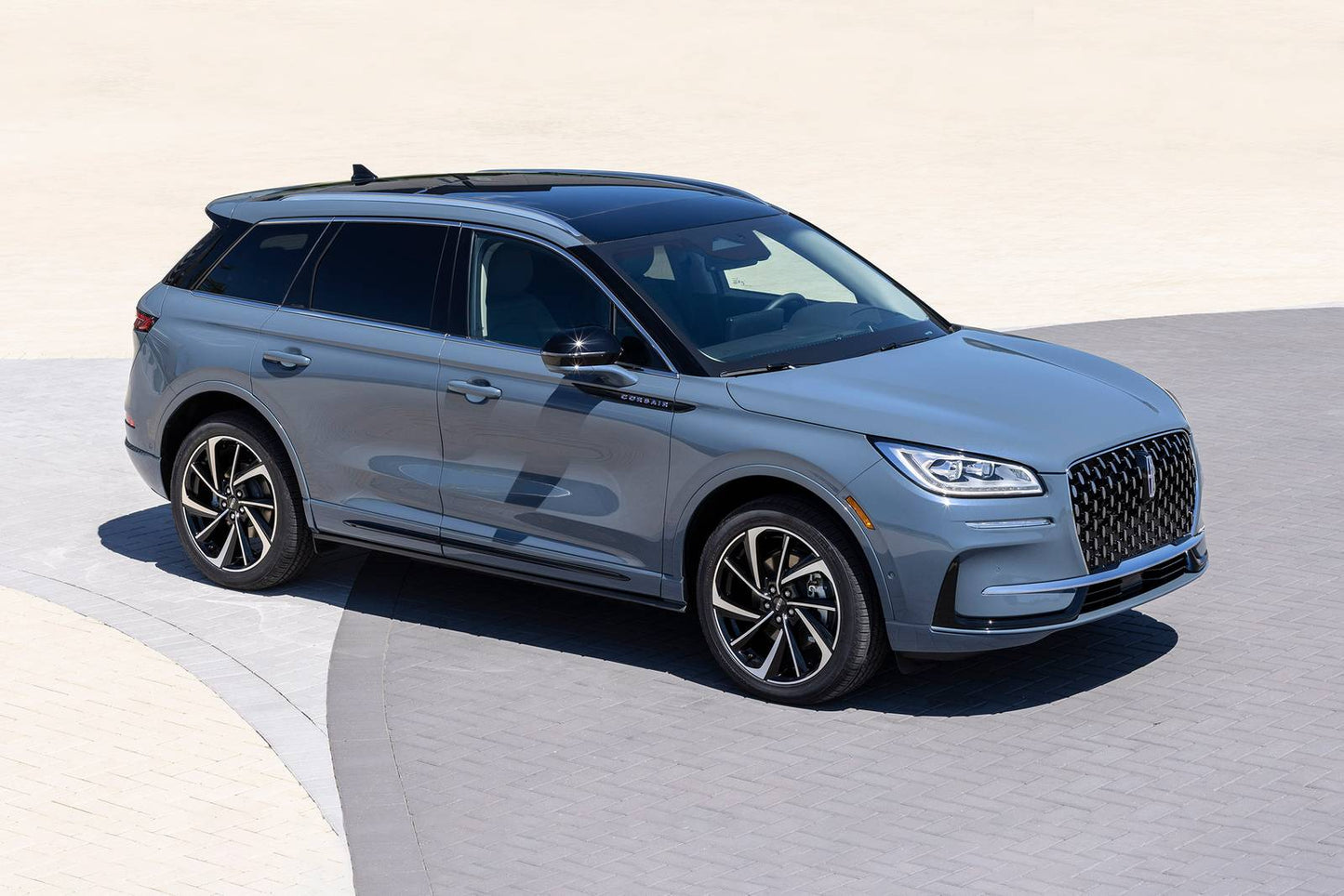 2025 Lincoln Corsair Reserve 4dr SUV AWD (2.0L 4cyl Turbo 8A)