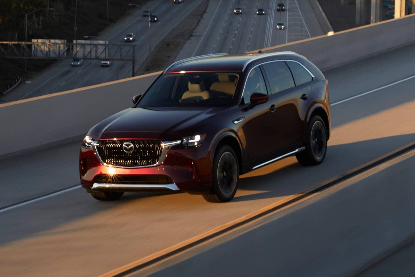 2025 Mazda CX-90 PHEV Premium Sport 4dr SUV AWD (2.5L 4cyl gas/electric plug-in hybrid 8A)